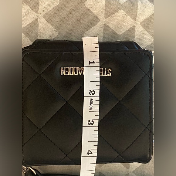 STEVE MADDEN Bmarilyn Faux-leather Chain Link Crossbody Purse black & chrome - Picture 17 of 17